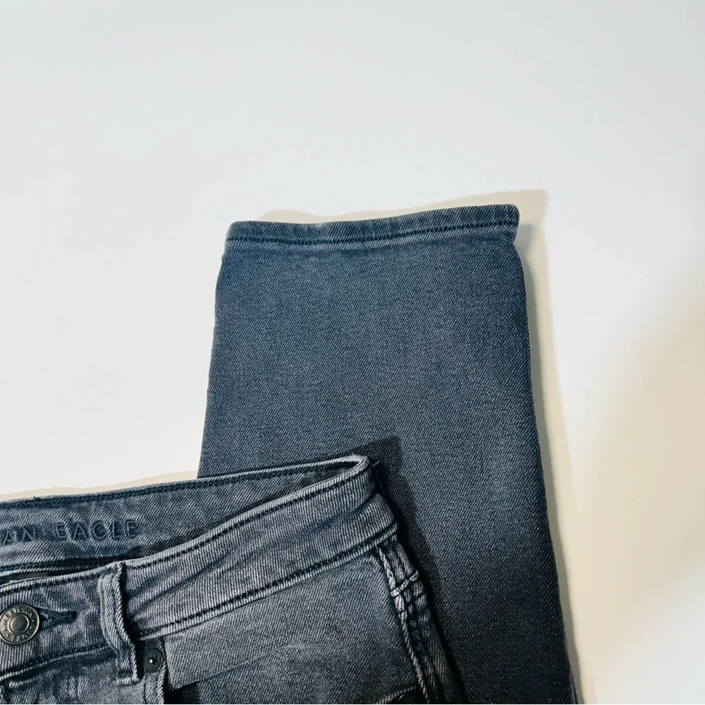 American Eagle Outfitters jeans Mom jeans high rise jeans gray women size 6